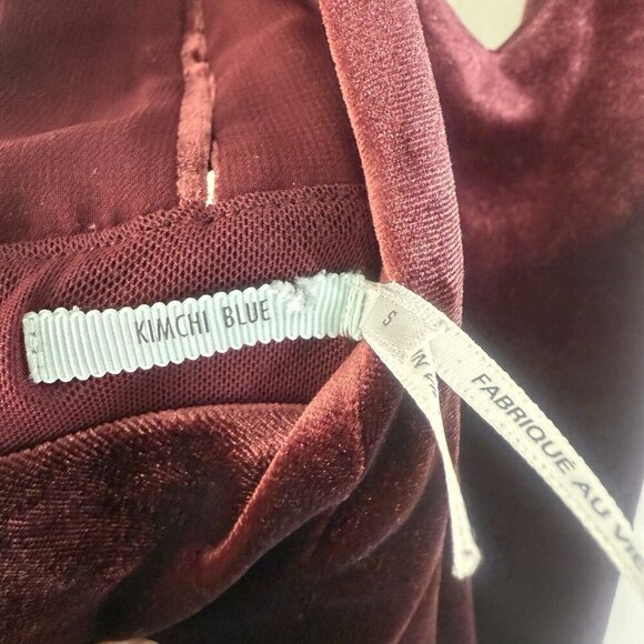 Kimchi Blue Mini Wine Colored Velvet Short Dress Holiday Party Sz Small - Picture 7 of 7